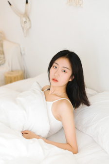 男主从小养大女主兄妹高干文