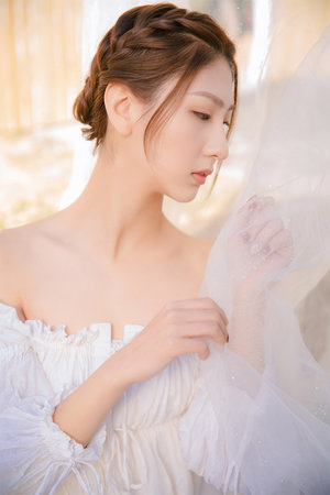 老师揉捏爆乳巨胸挤奶视频