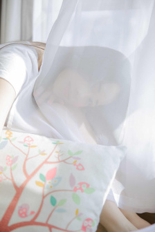 《部长送醉酒丈夫回家》免费观看